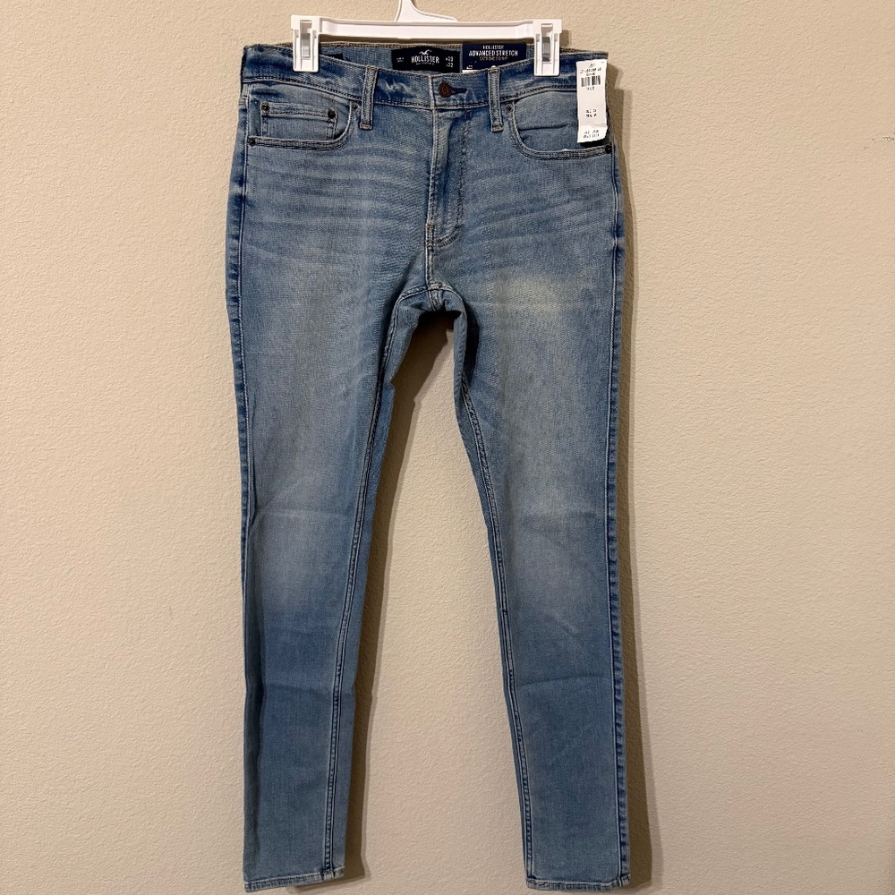 Men’s Hollister Advanced Stretch/Extreme Skinny Jeans in Light Blue Wash